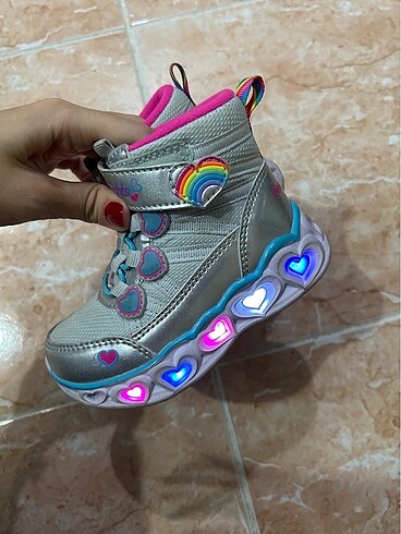 Skechers bot