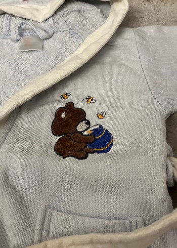 Kapüşonlu Nakışlı Erkek Çocuk Bornozu - Görsel 3