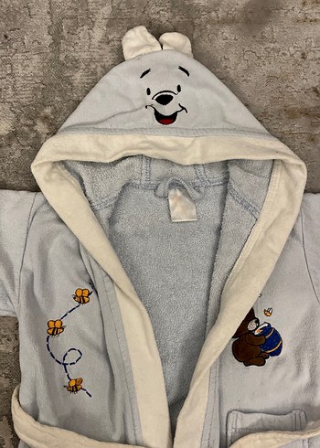 Kapüşonlu Nakışlı Erkek Çocuk Bornozu - Görsel 2