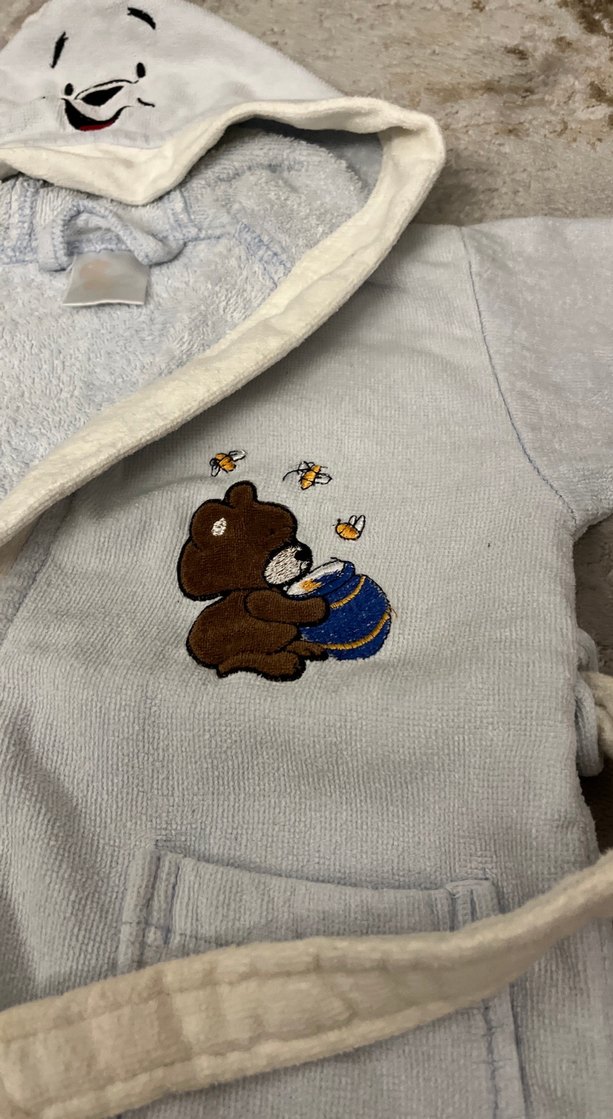 Kapüşonlu Nakışlı Erkek Çocuk Bornozu - Görsel 3