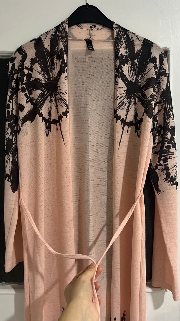 Kadın Bej Batik Desenli Uzun Hırka - Görsel 3