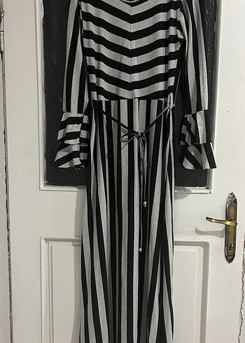 Uzun Zebra Desenli Drapeli Siyah Elbise - Görsel 2