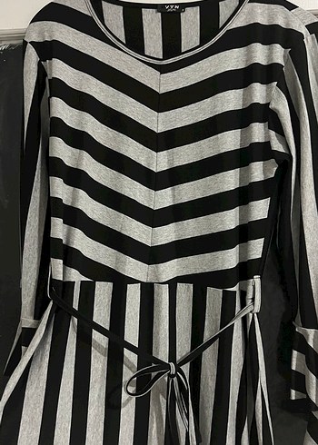 Uzun Zebra Desenli Drapeli Siyah Elbise - Görsel 4