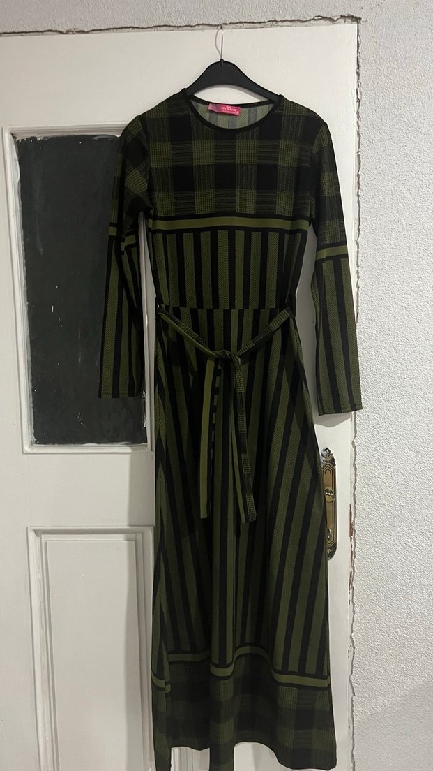 Koyu Haki Uzun Kollu Kuşaklı Elbise - Görsel 2