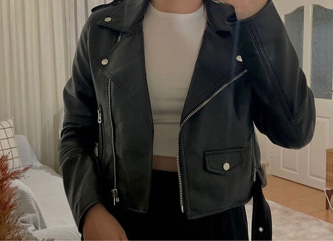 m Beden Pull and bear deri ceket