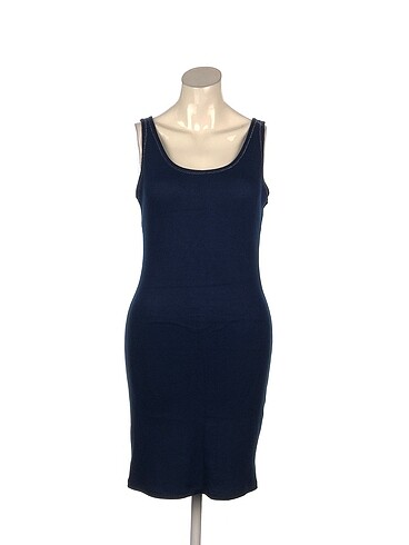 PreLoved Kısa Elbise %70 İndirimli.