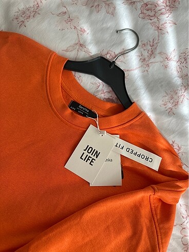 Bershka Crop Sweatshirt