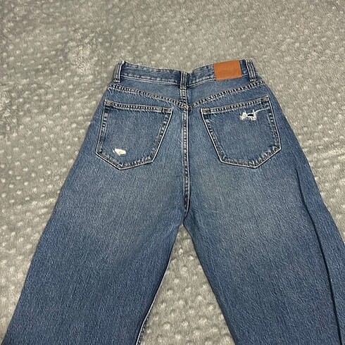 36 Beden mavi Renk bershka yuksek bel wide leg jean