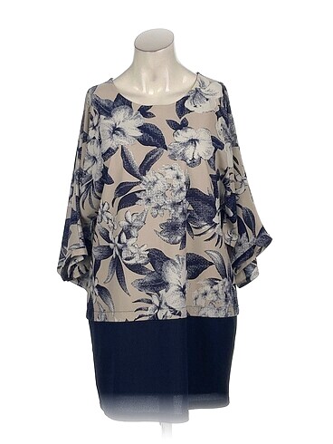 PreLoved Kısa Elbise %70 İndirimli.