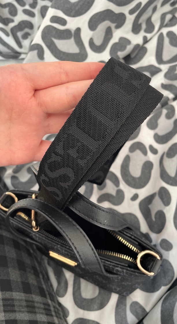 Guess Gri Desenli Kadın El Çantası - Görsel 2