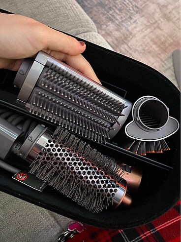  Beden dyson aiwrap