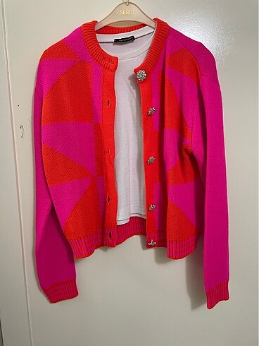 PEMBE TURUNCU TAŞLI HIRKA