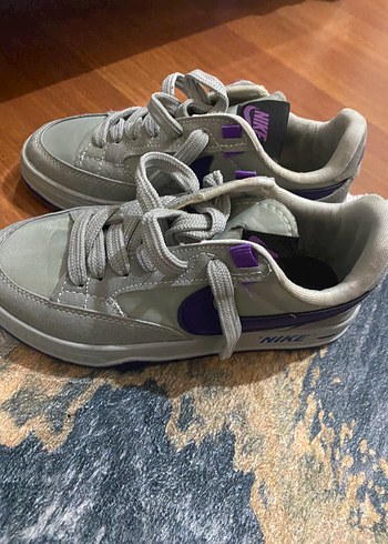 Nike Kadın Gri Mor Spor Ayakkabı