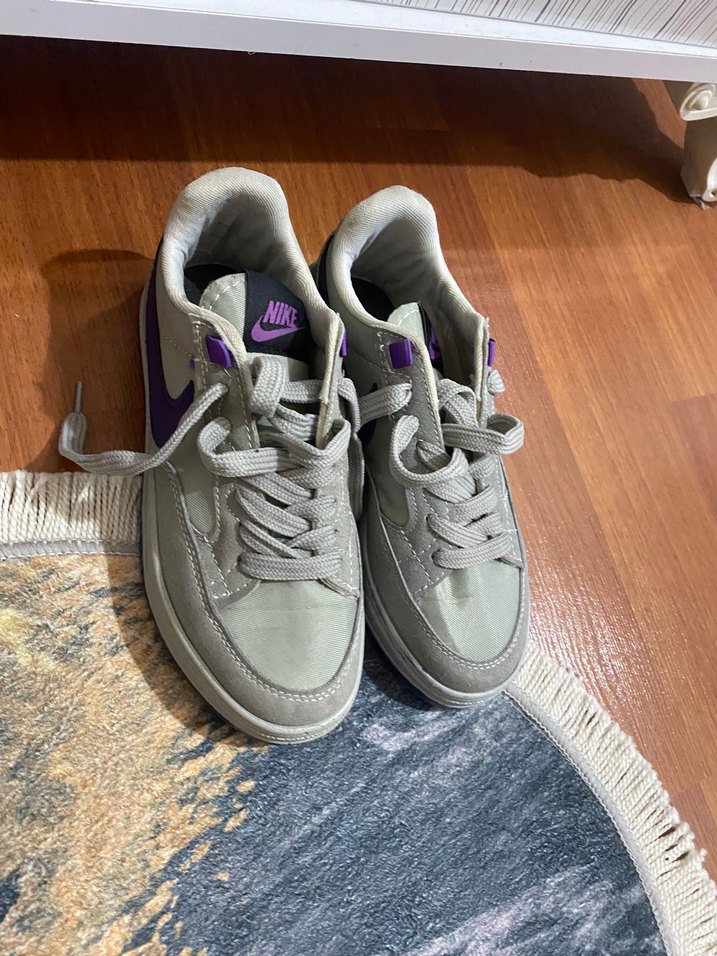 Nike Kadın Gri Mor Spor Ayakkabı - Görsel 4