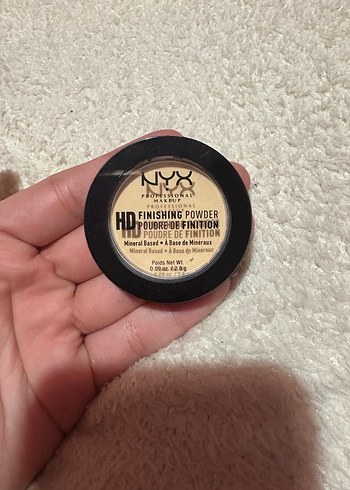 Nyx mini transparan pudra banana - Görsel 4