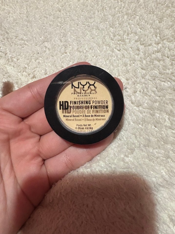 Nyx mini transparan pudra banana - Görsel 4