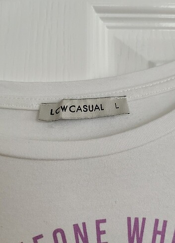Beyaz Tişört  - Görsel 2