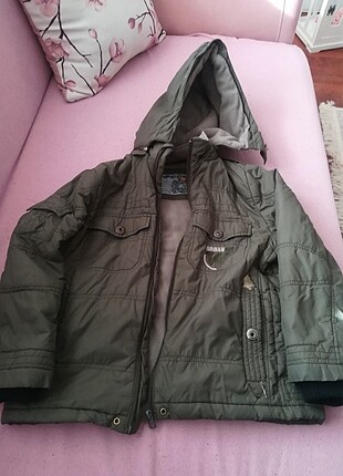 Lc waikiki 6 7 yaş erkek çoçuk montu 