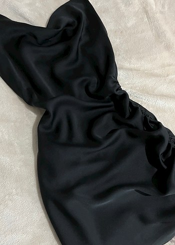 Siyah Saten İnce Askılı Midi Elbise - Görsel 2