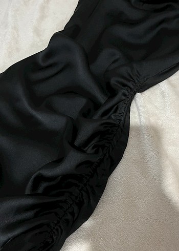 Siyah Saten İnce Askılı Midi Elbise - Görsel 3
