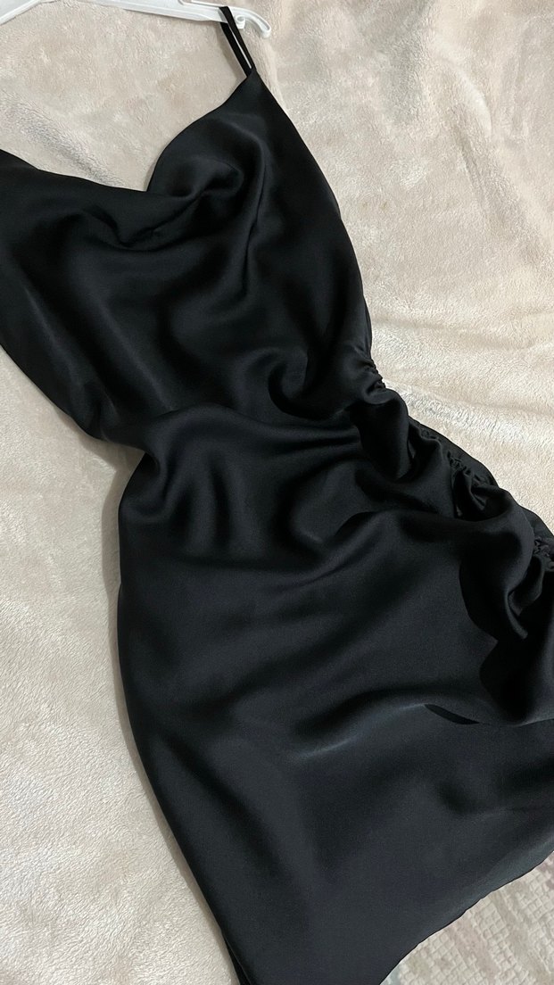 Siyah Saten İnce Askılı Midi Elbise - Görsel 2