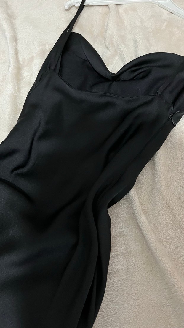 Siyah Saten İnce Askılı Midi Elbise - Görsel 5