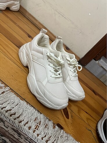 37 Beden beyaz Renk Krem renk spor ayakkabı