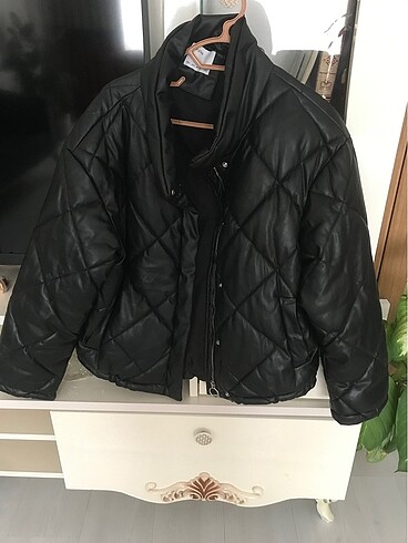 BERSHKA deri mont