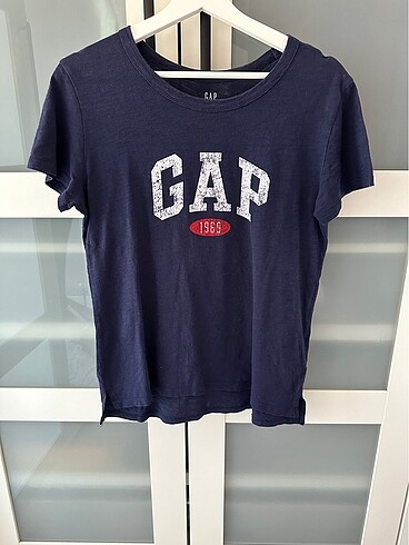 Gap tshirt