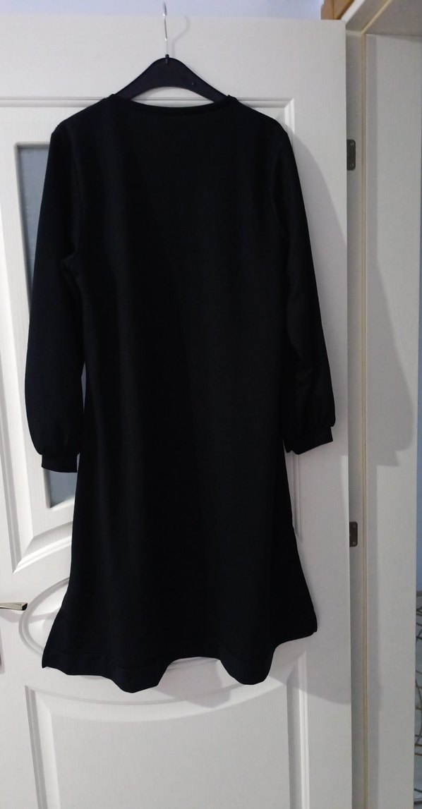 Uzun Siyah Dökümlü Hamile Tuniği - Görsel 4