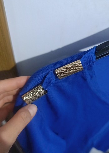 Düğmeli Mavi V Yaka Uzun Kollu Kadın Bluz - Görsel 5