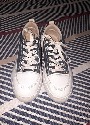 Convers ayakkabı
