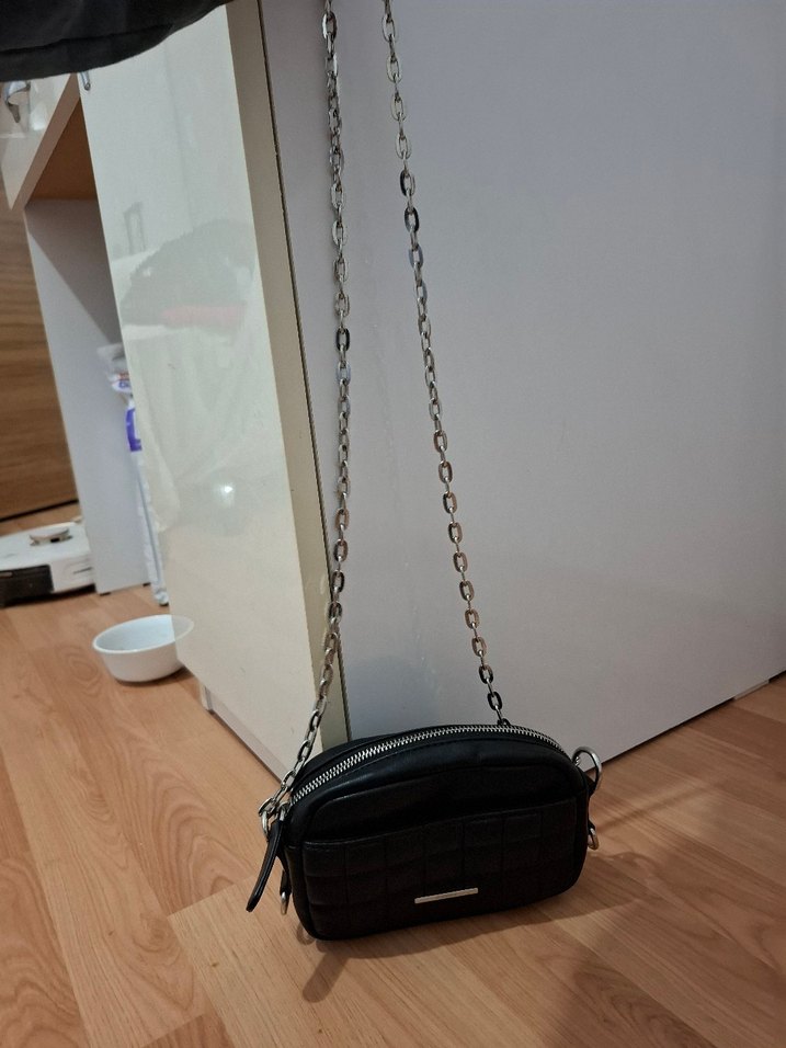 Siyah Zincir Detaylı Deri Kadın Çanta - Görsel 5