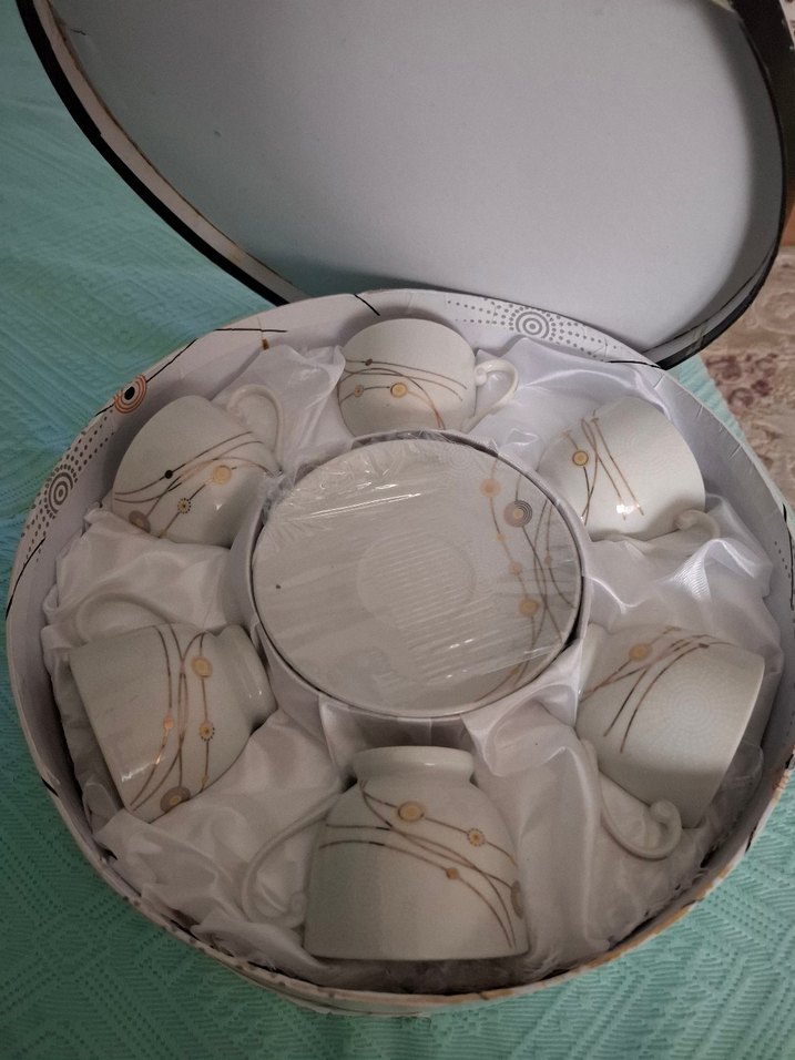 Desenli Beyaz Porselen Fincan Seti - Görsel 3