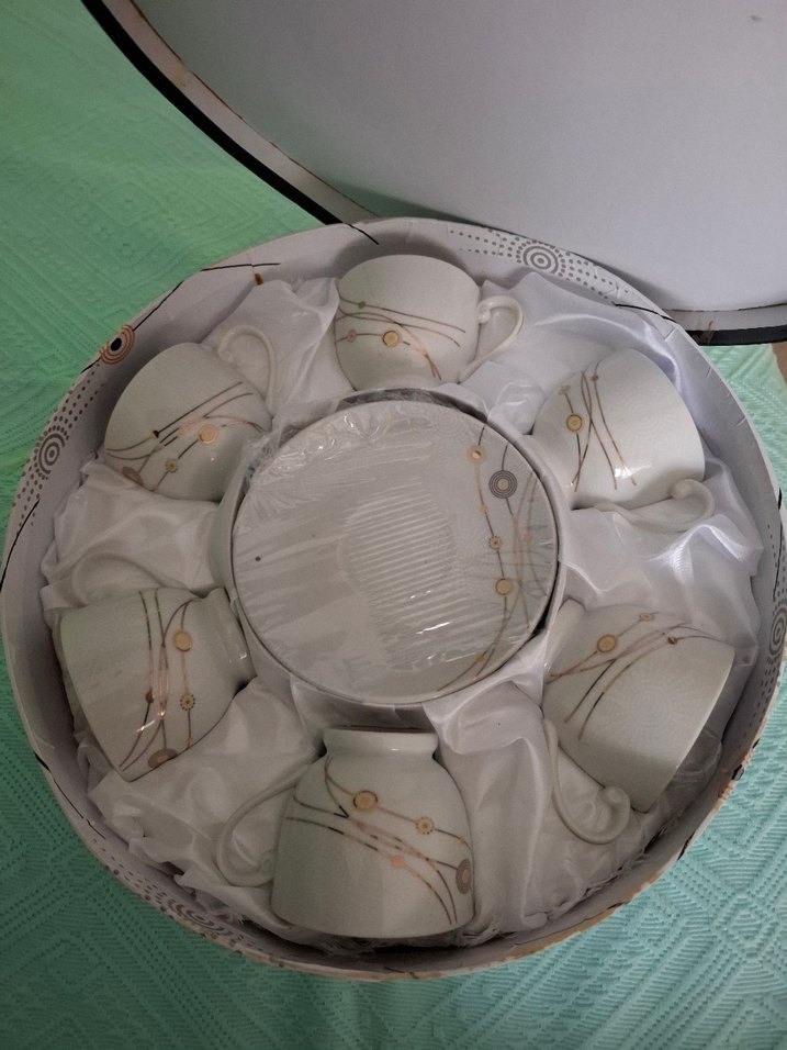 Desenli Beyaz Porselen Fincan Seti - Görsel 2