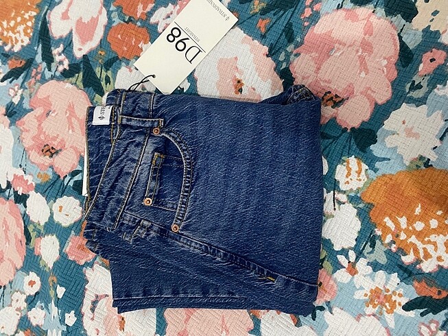 34 Beden Stradivarius D98 straight fit vintage jean