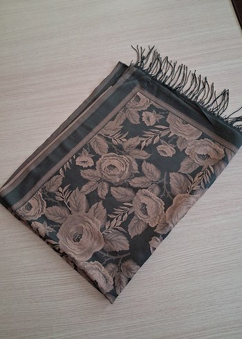 Bohem Tarzı Koyu yeşil Çiçekli İpek Şal - Görsel 2