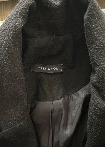 Düğmeli Siyah Uzun Kaban - Görsel 3