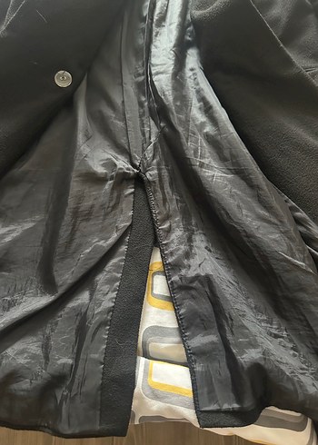 Düğmeli Siyah Uzun Kaban - Görsel 4