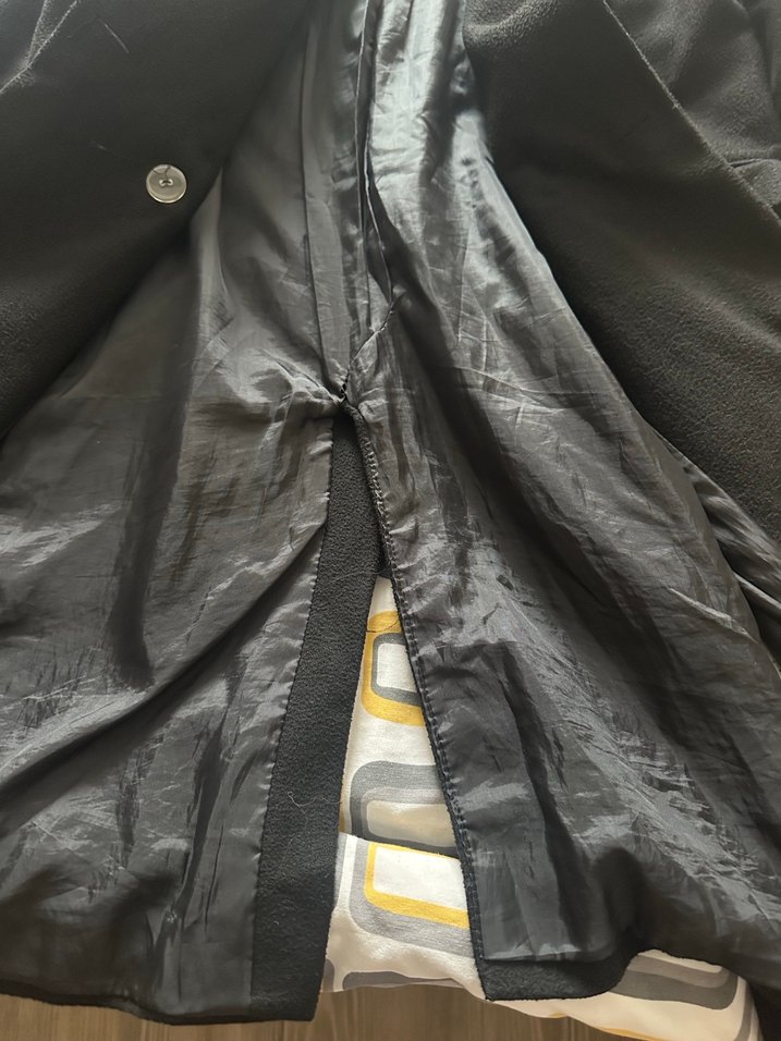 Düğmeli Siyah Uzun Kaban - Görsel 4