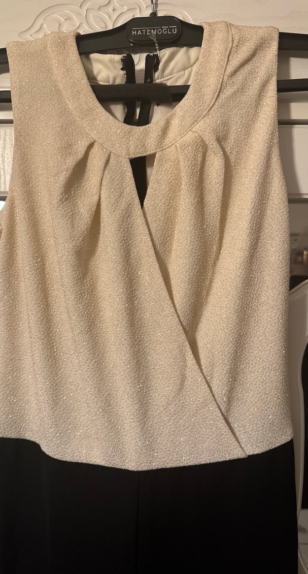 Bej Siyah V Yaka Kemerli Kadın Tulum - Görsel 2