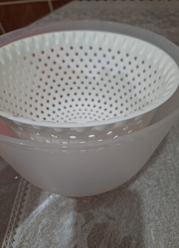 Beden Tupperware salata kurutucu