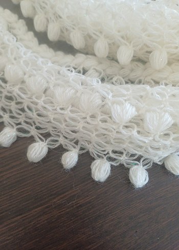 Dantel Detaylı Beyaz Kadın Atkı - Görsel 3