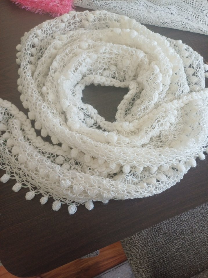 Dantel Detaylı Beyaz Kadın Atkı - Görsel 4