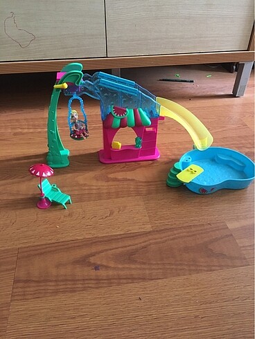 Polly pocket yüzme havuzu seti