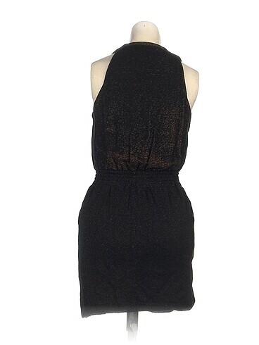 40 Beden PreLoved Kısa Elbise %70 İndirimli.