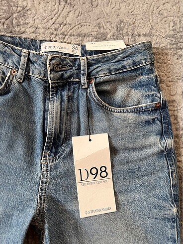 36 Beden Stradivarius d98 jean