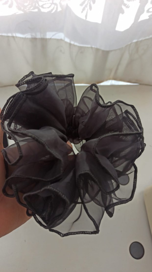 Siyah Gotik Fırfırlı Saç Tokası - Görsel 2