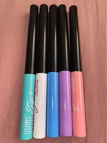 Renkli eyeliner
