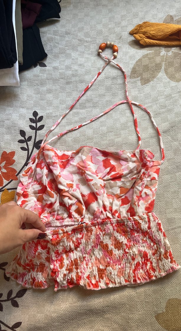 Çiçek Desenli Straplez Mini Crop Top - Görsel 2